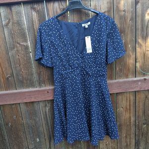 NWT BB DAKOTA La Land Flutter Sleeve Fit and Flare dress size 8